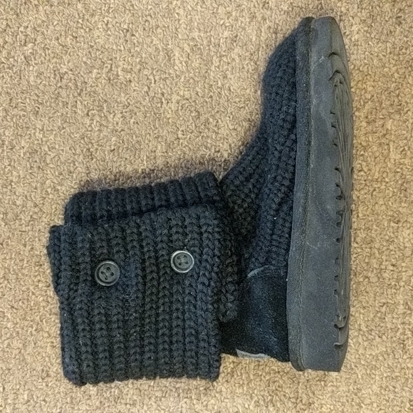 UGG boots - Picture 3 of 5